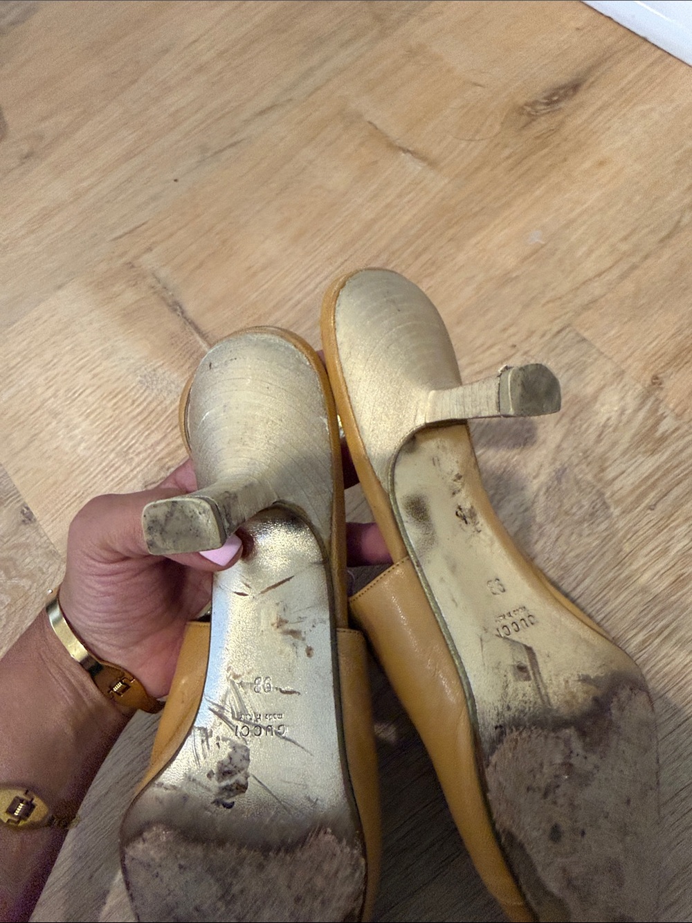 Gucci Tan and Gold Leather Slingback Mules - Picture 14 of 14